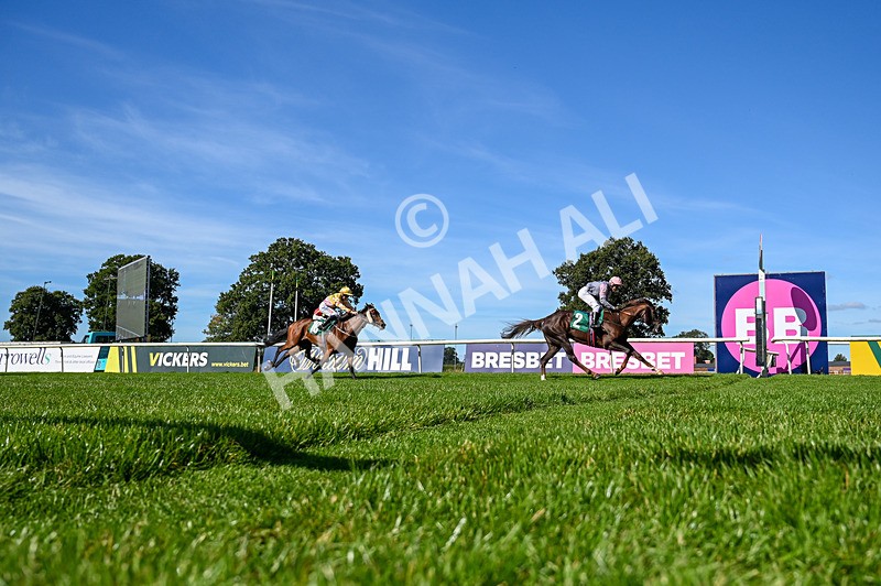 160924-Race 1-Susiesparkle-5010 - Race 1