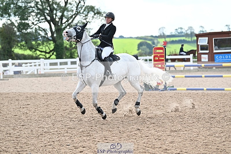 241004A-124358-02041 - Fri 09 95cm Amateur Quals