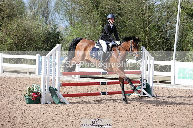 240406A-105444-02909 - Cls 20 British Novice and 90cm Open