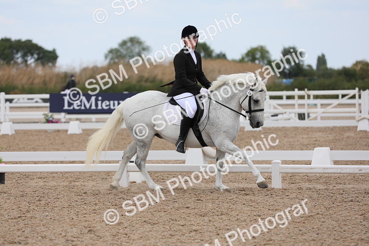 SBM_05666 - Class 32 Novice 1