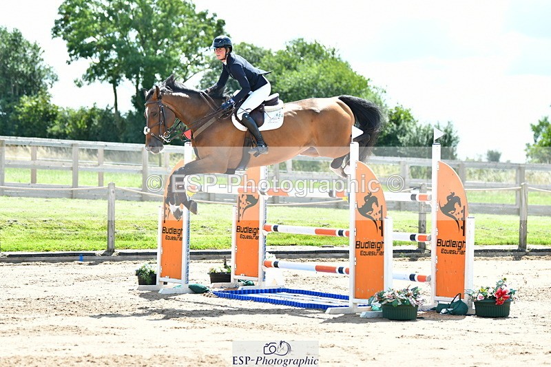 230720A-110518-02063 - Cls 5, 2 Star Medium 1.35m