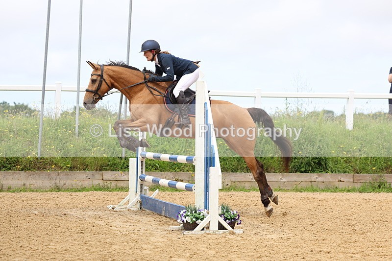 3E7A6196 - Class 4: Senior British Novice/90cm open