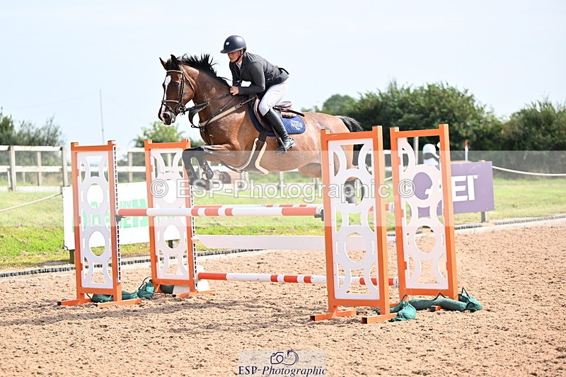 240828A-144203-00980 - Cls 4 Snr Newcomers and 1.10m Open