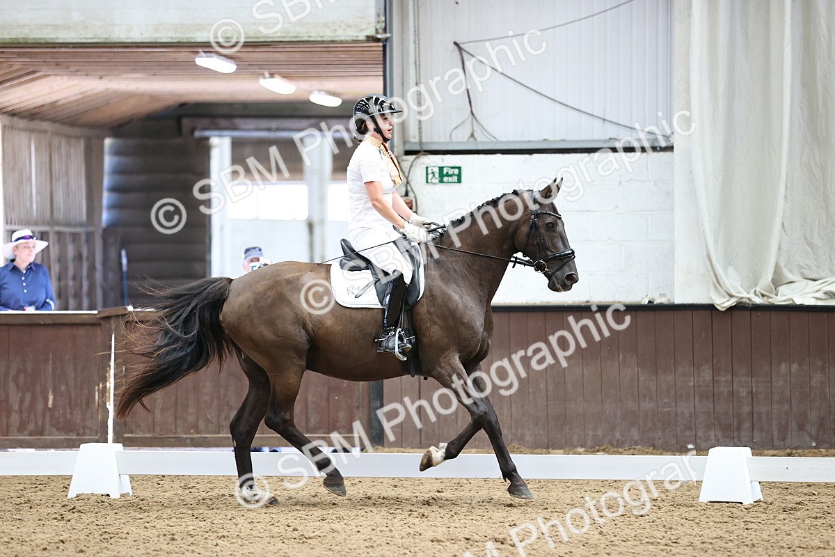 SBM_001901 - Novice 4 - 11.15-13.22
