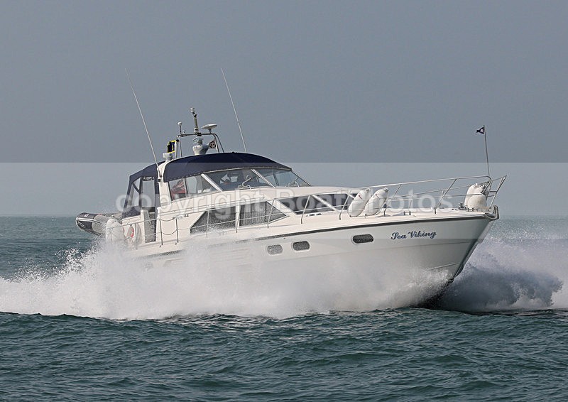 130826 SEA VIKING BROOM 44 WT7A2029 - Flybridge Cruisers