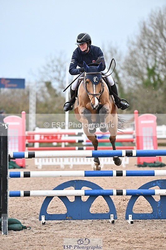 241206-141750-01077 - Cls 6 Foxhunter and 1.20m Open