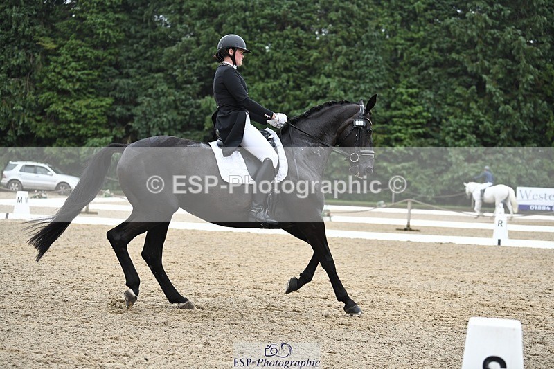 240720-152249-05956 - 260-Louise_Berry-Woodcroft_Daisy_Duke