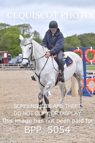BPP_5054 - CLASS 24 SUN Senior BritiNovice/ 90cm Open