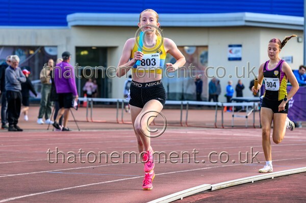 Relays26-914114 - Female Set One