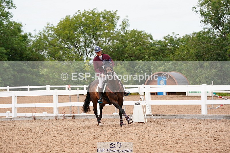 240803A-131200-08020 - Cls 37 95cm Amateur Qualifier