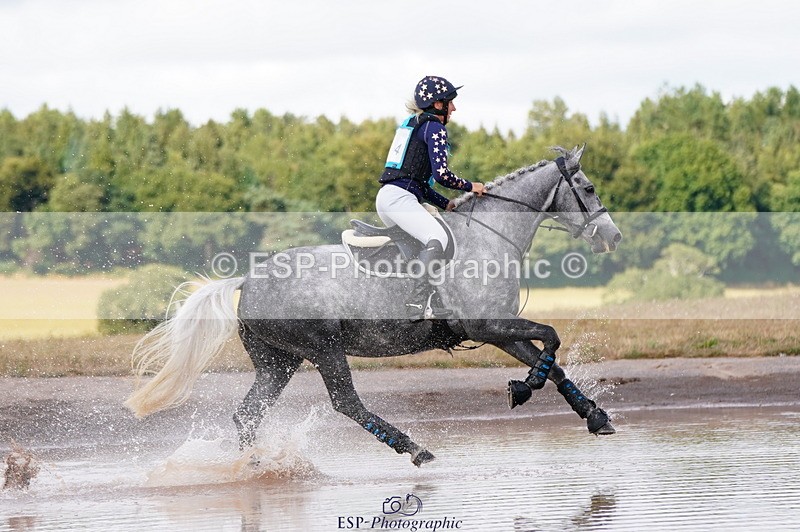 250803A-162132-17143 - Q-754-Leigh.Smallacombe-CRUISING.CARRA