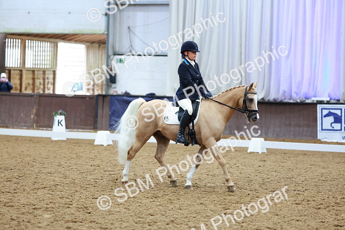 SBM_004275 - Class 12 - E2 Championship - 14.50-15.53