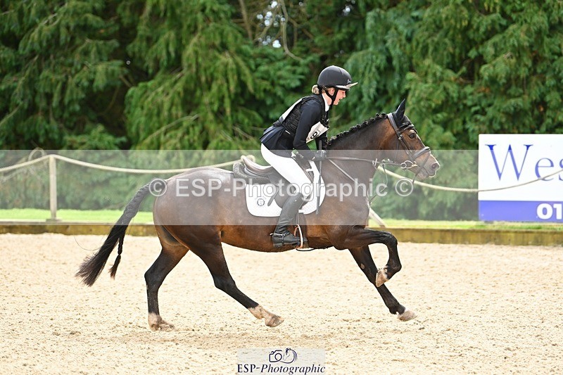 230826-131928-19216 - Round 2 Start - 13.40 coursewalk