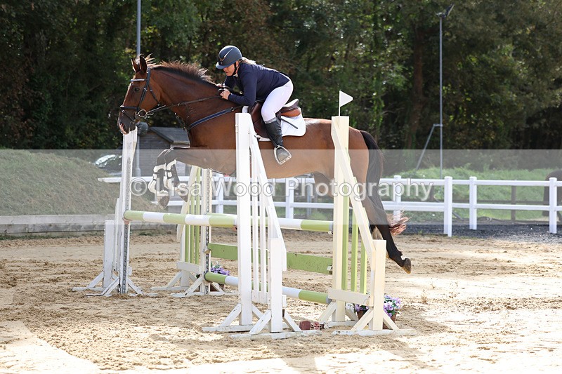 3E7A2147 - Class 4: Senior British Novice/90cm open