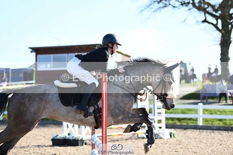 250330-100944-06014 - Cls 32 British Novice and 90cm