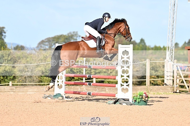 251005-103256-02790 - Cls 15 Foxhunter and 1.20m