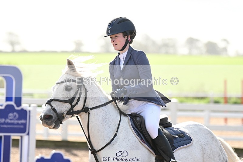 241026A-114345-00765 - SAT Cls 8 Pony Discovery and 90cm Open