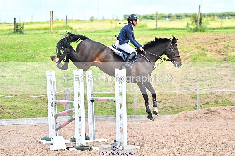 240608A-124341-02366 - Cls 4 Snr Newcomers and 1.10m Open