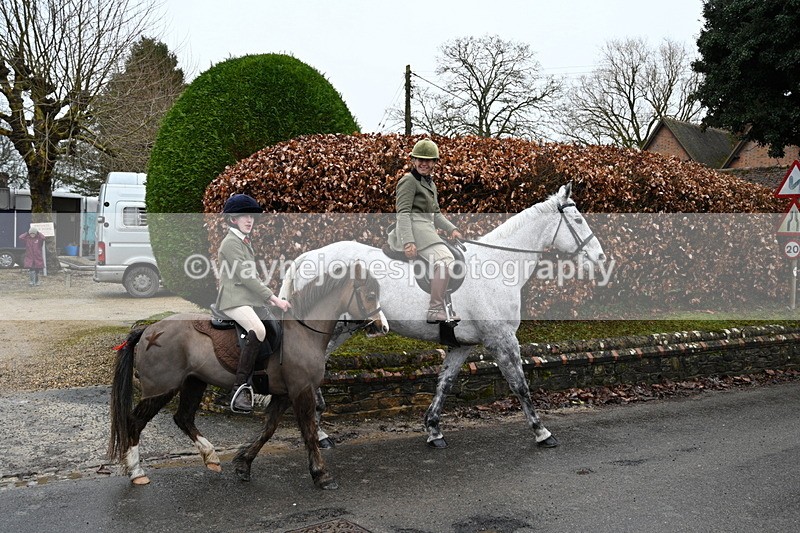 WJ7_9296 - Walk out..