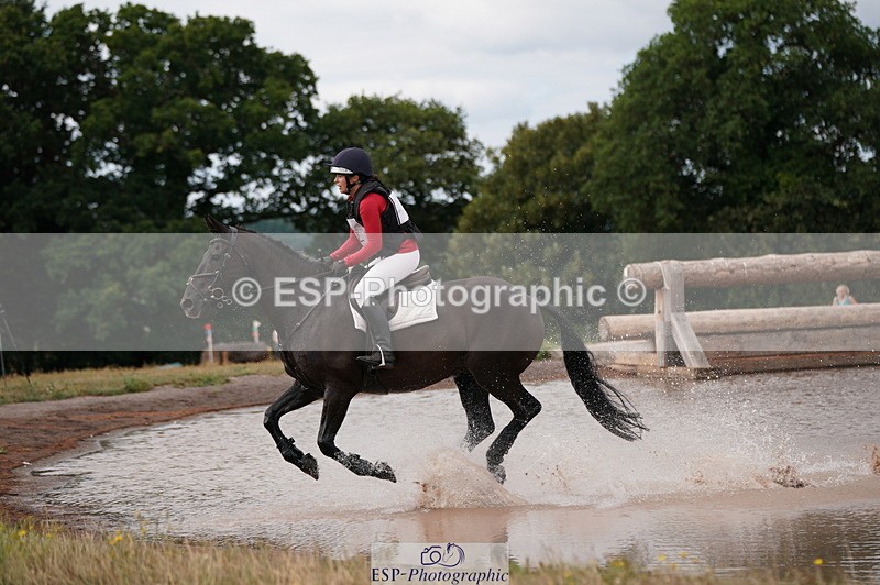 250802A-100846-01271 - A-002-Hannah.Cliffe-RV.OLIE