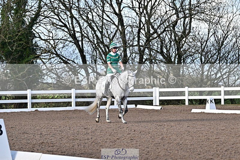 241214-111931-01370 - 105-Janine.Paterson-Machas.Grey