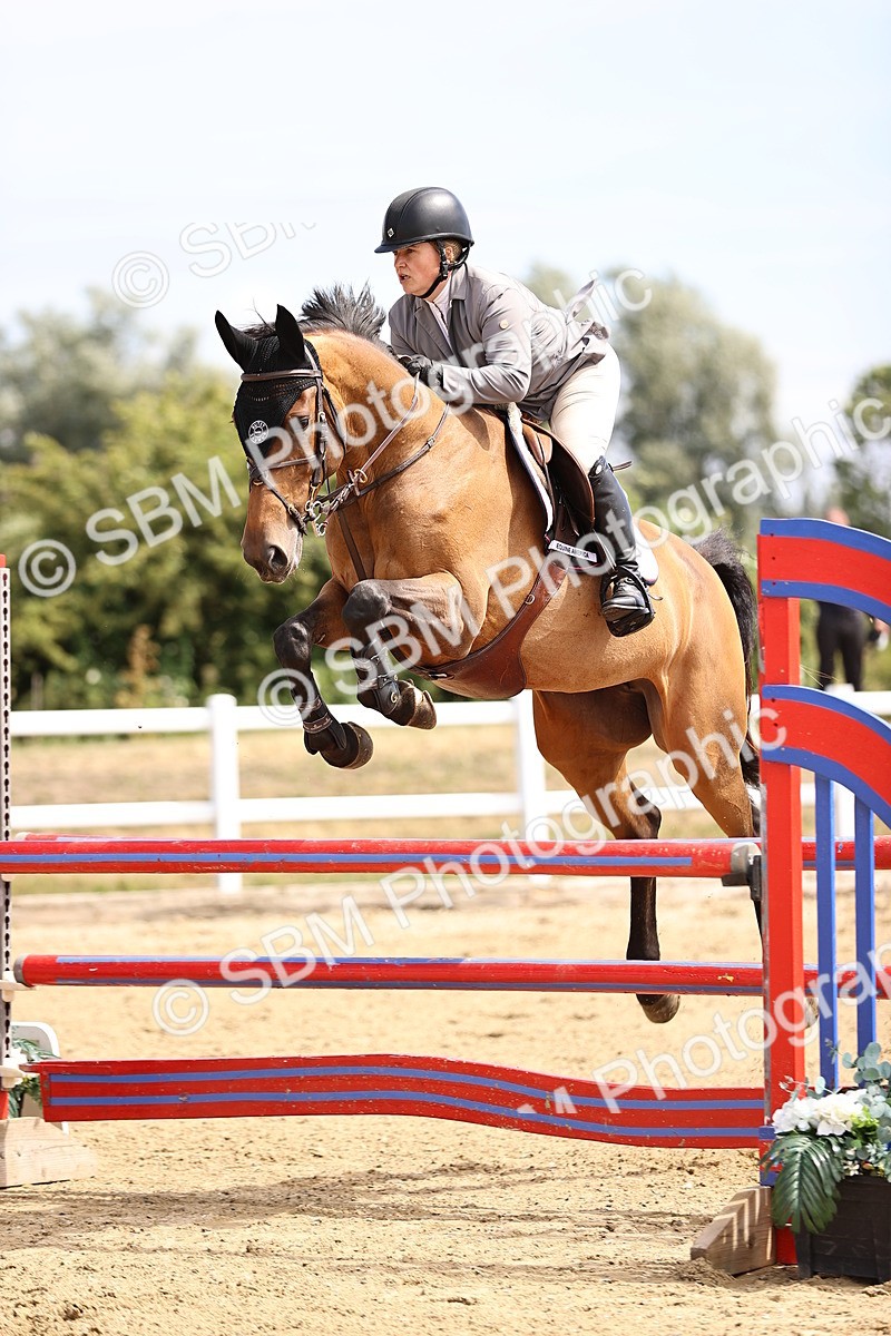 SBM_009918 - Class 8 - Senior Newcomers - 1.10  Open