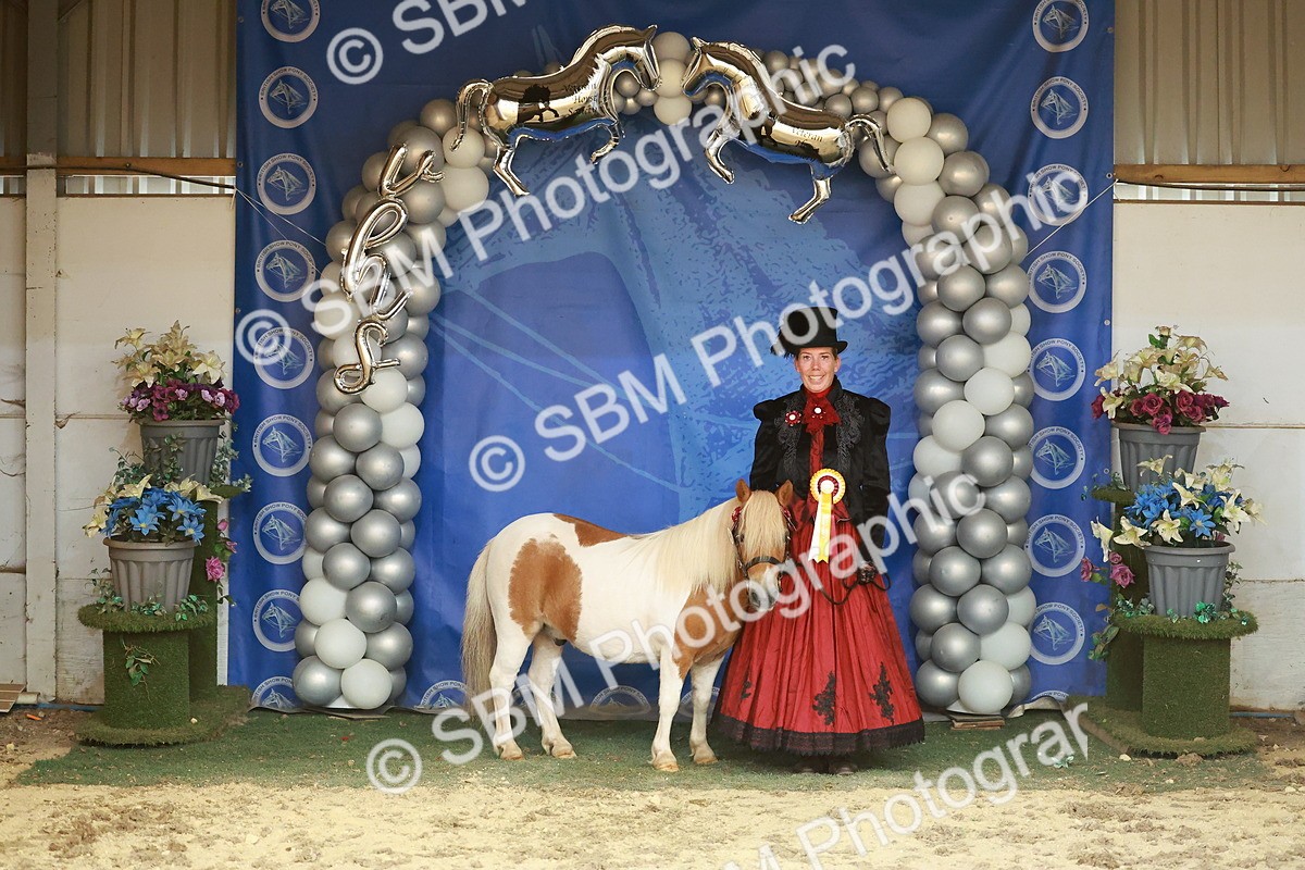 SBM_13734 - Class 104 - IH  Costume