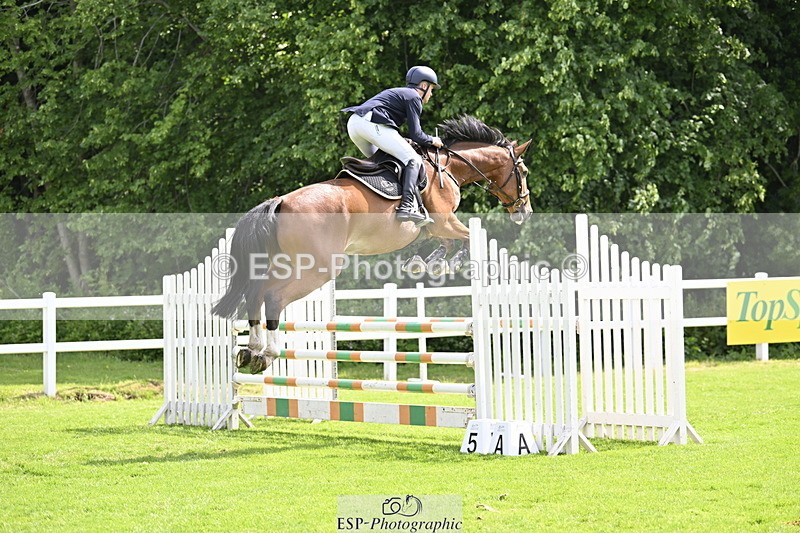 250613A-103342-00489 - Cls 1 Snr Newcomers and 1.10m Open