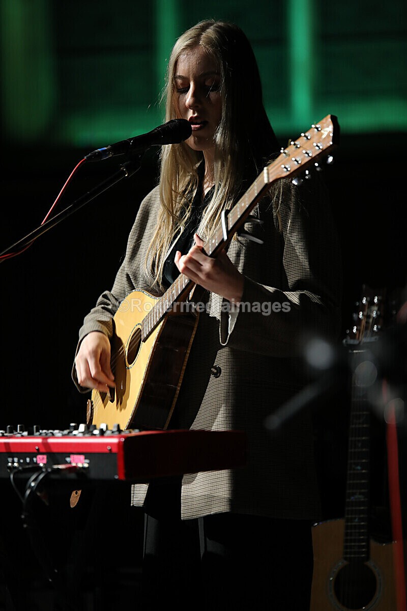 FOLK N BLUES-721 - FOLK and BLUES SEPT 2022