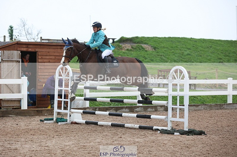 231112A-135402-04709 - Cls 20 Newcomers & 1.10m Open