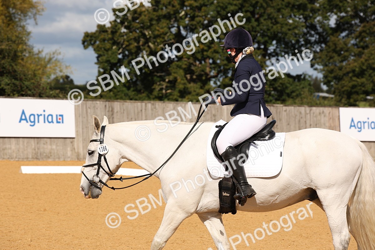 SBM_04267 - D2 Small Tour Championship Intro C