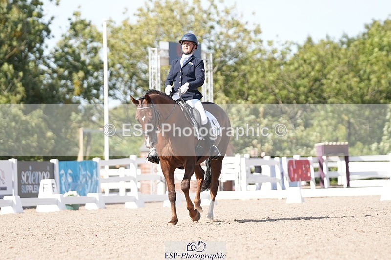 250906-150719-04655 - 108-Susan.JonesWoodlander.Summer.Breeze