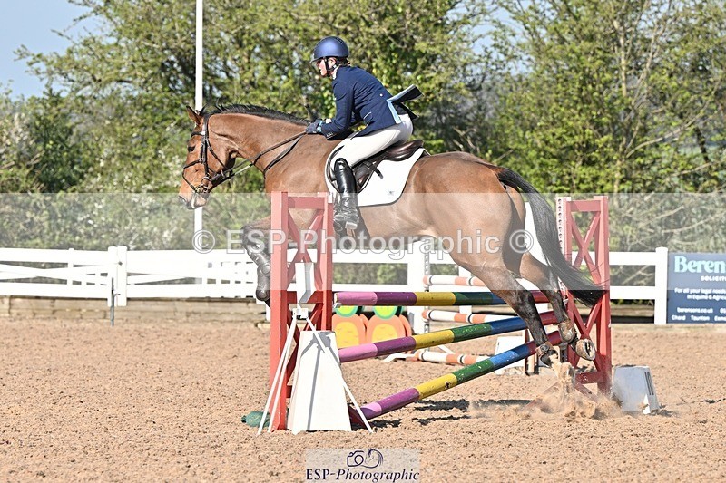 250409-095954-00083 - Clear round, Brit Nov & 90 open