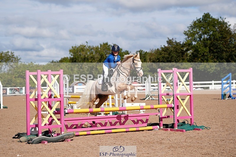 250921-113636-02744 - Cls 21+22 Club and Schools 70cm