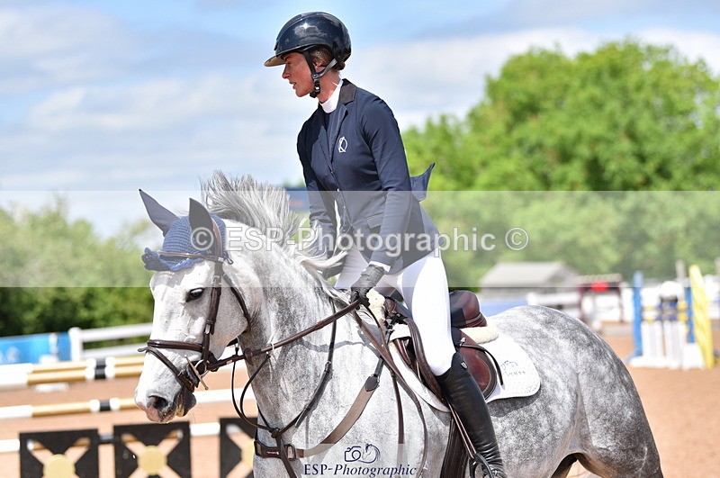 230531A-123301-00321 - Cls 4 Newcomers & 1.10m Open