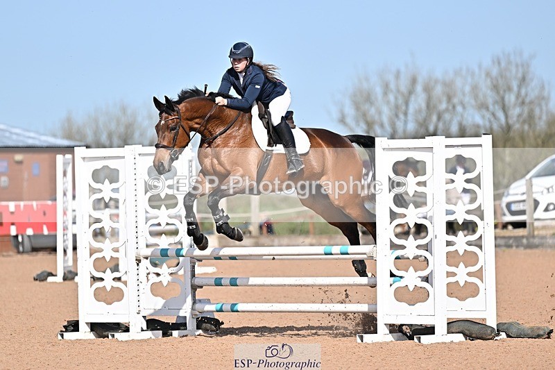 260408-104944-00245 - Cls 2 British Novice and 90cm