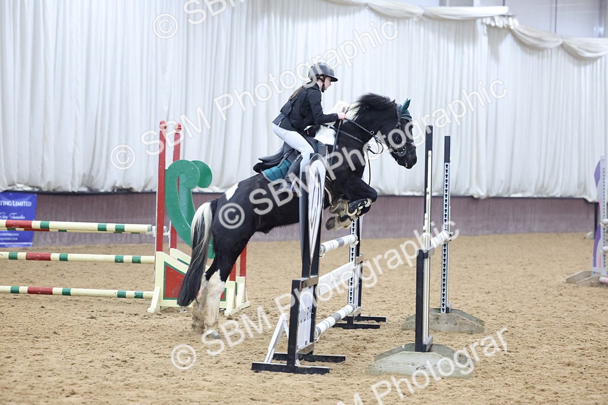 SBM_003360 - Class 11 - Blue Chip Pony Newcomers - 1.00m Open