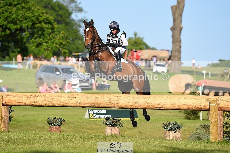 230527-182624-13834 - 132-OGUE_VERDI-Kitty_King-XC