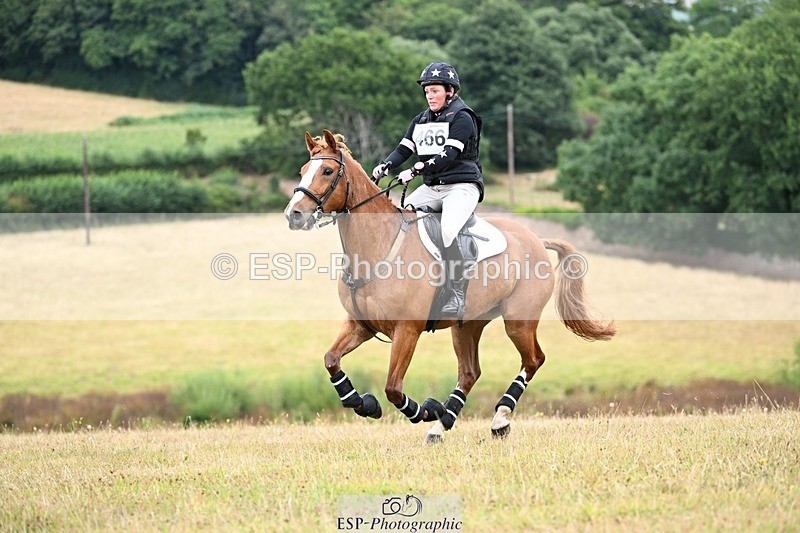 250803A-113543-11186 - K-466-Emily.R.Vincent-GOLDEN.HEART.BREAKER