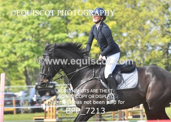 BPP_7213 - CLASS 3 Andrew Hamilton Coach, RHS Foxhunter Championship Qualifier