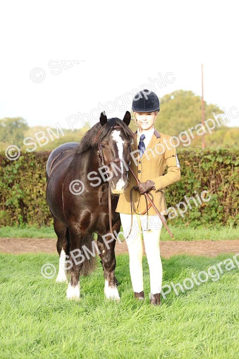 SBM_54830 - S39 - Starters In Hand Showing