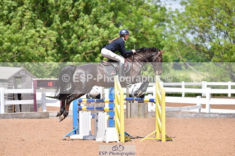 230531A-124047-00358 - Cls 4 Newcomers & 1.10m Open