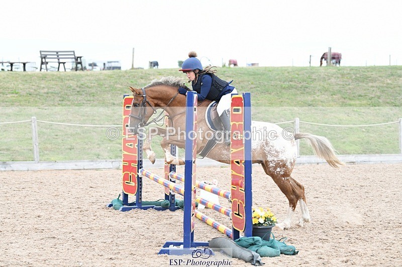 250807-102647-00143 - 70cm Round 1