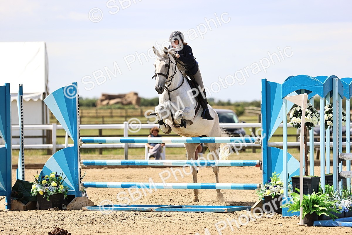 SBM_009803 - Class 8 - Senior Newcomers - 1.10  Open