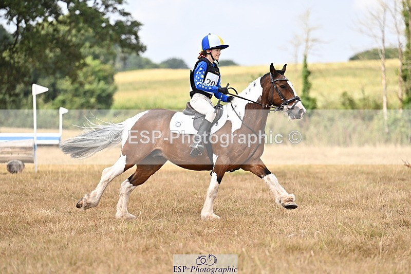 250824A-125010-36164 - 2010-Freya.Hallam-Deakin-Tommy