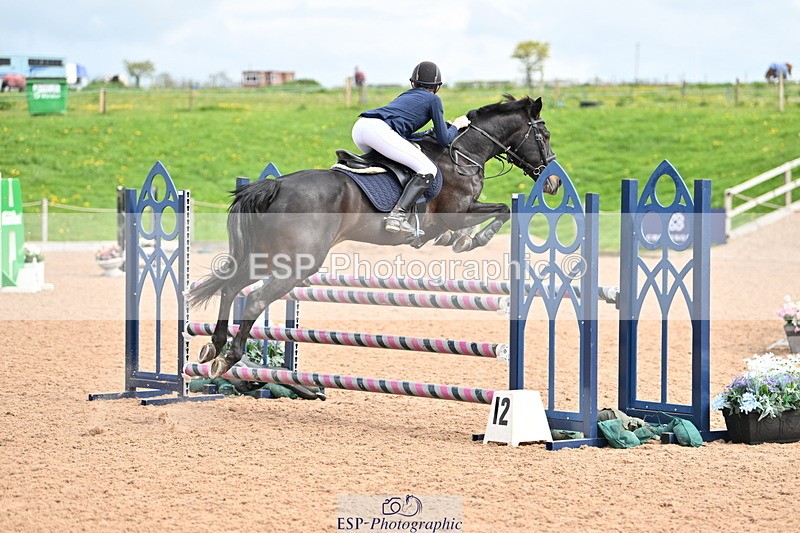 240506A-115100-08639 - Cls 4 Blue Chip Pony Newcomers & 1m Open