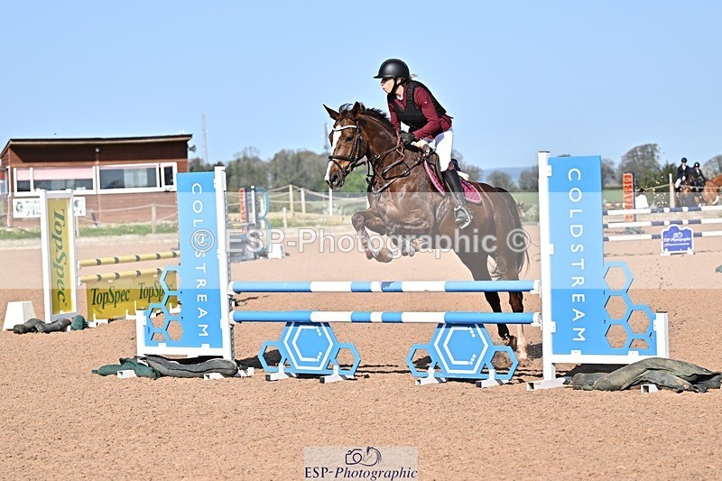 260408-101611-00116 - Cls 2 British Novice and 90cm