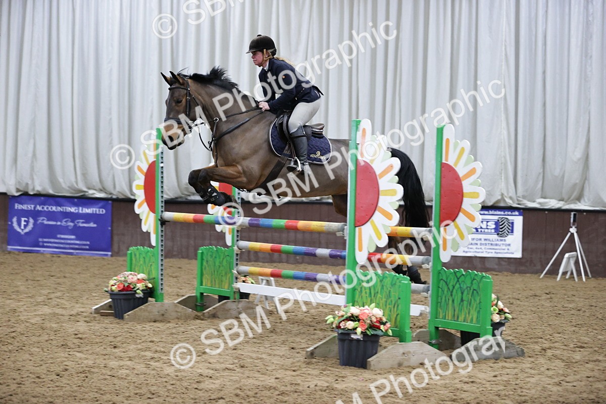 SBM_001445 - Class 4 - Senior Newcomers/ 1.10m Open