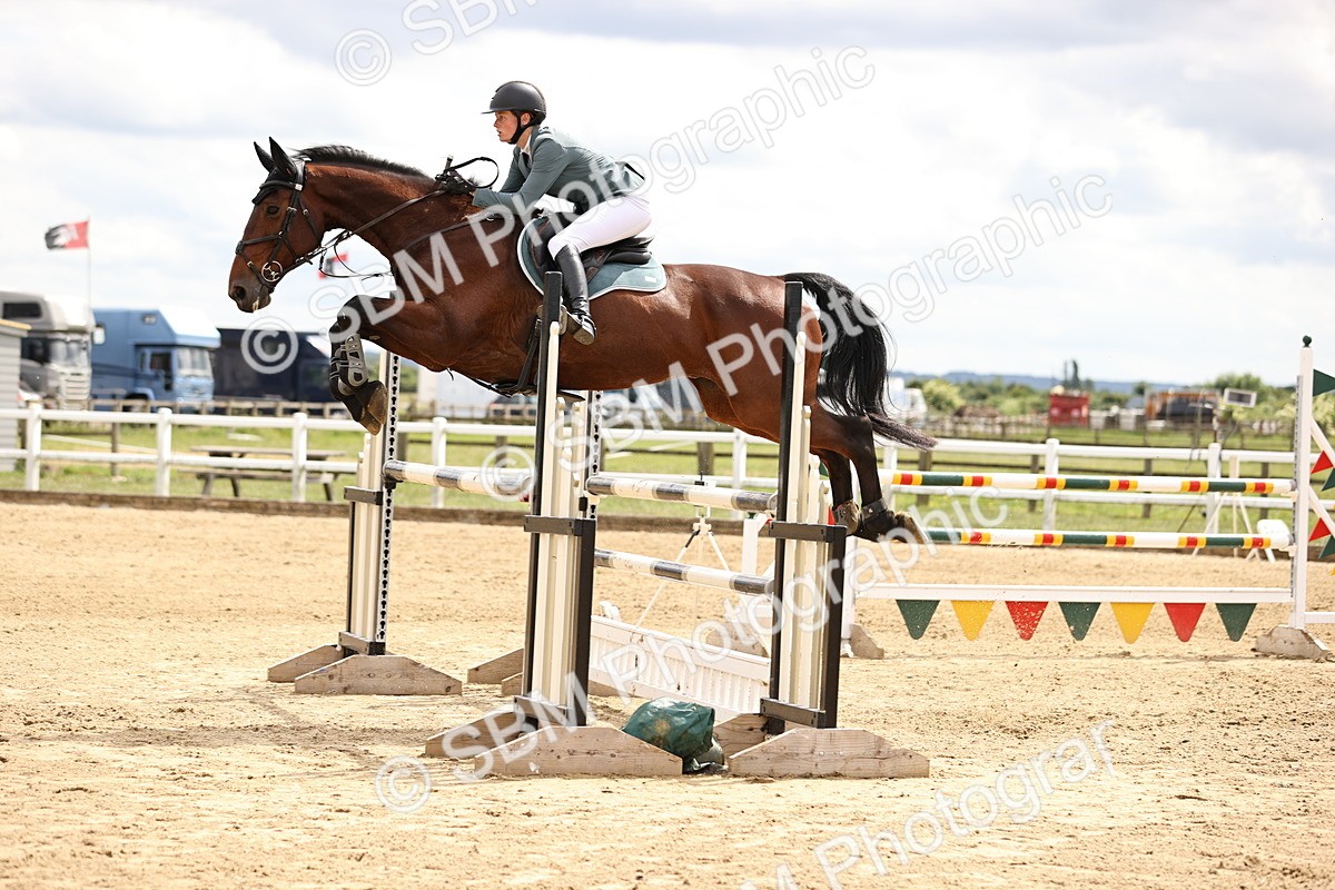 SBM_003375 - Class 11 - Senior Newcomers - 1.10m