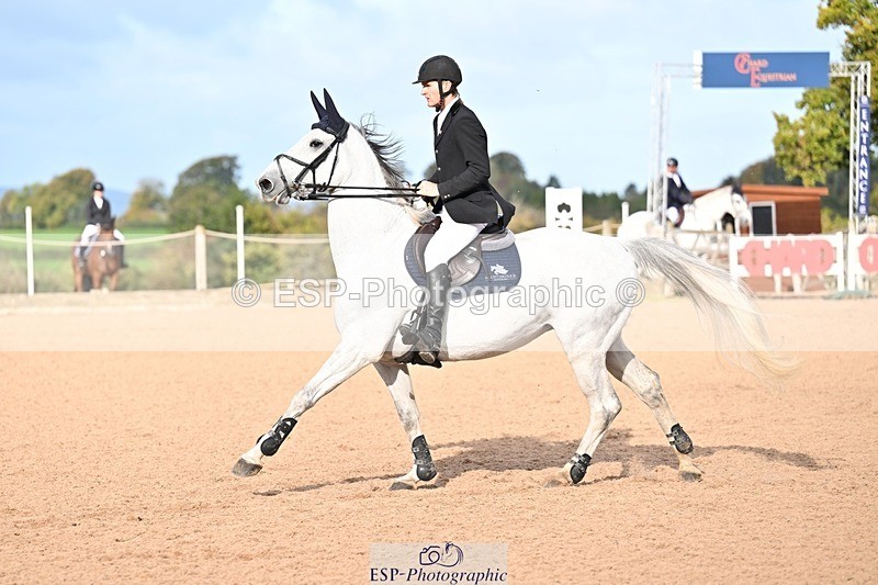 251005-101309-02699 - Cls 15 Foxhunter and 1.20m